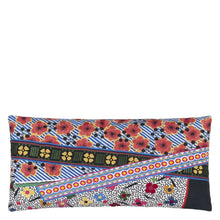 Indlæs billede til gallerivisning Reine D&#39;Arles Multicolour Cushion, by Christian Lacroix Front