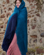 Load image into Gallery viewer, Colour Block Mohair Wool Throw Blanket