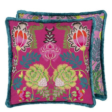 Indlæs billede til gallerivisning Designers Guild Brocart Décoratif Embroidered Cerise Cushion