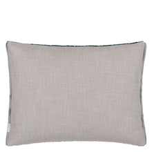 Indlæs billede til gallerivisning Designers Guild Cartouche Teal Velvet Cushion Reverse