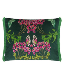 Indlæs billede til gallerivisning Designers Guild Eleonora Velours Viridian Cushion