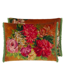 Indlæs billede til gallerivisning Designers Guild Fleurs d&#39;Artiste Velours Terracotta Cushion