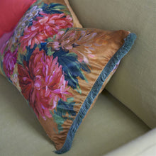 Load image into Gallery viewer, Designers Guild Fleurs d&#39;Artiste Velours Terracotta Cushion