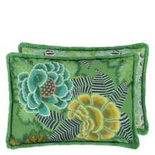 Indlæs billede til gallerivisning Designers Guild Rose de Damas Embroidered Jade Cushion