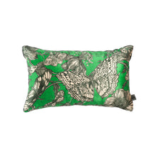 Indlæs billede til gallerivisning Timorous Beasties Papillon Oleander Velvet Throw Cushion