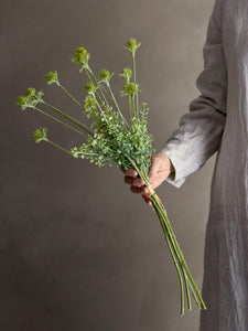 Wildflower_Artificial_Stem_Green_in_Hand